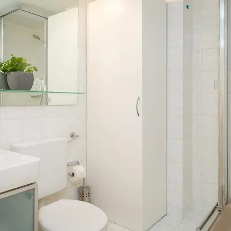 Apartment Ad5 305 Dwarsloeper 1 *